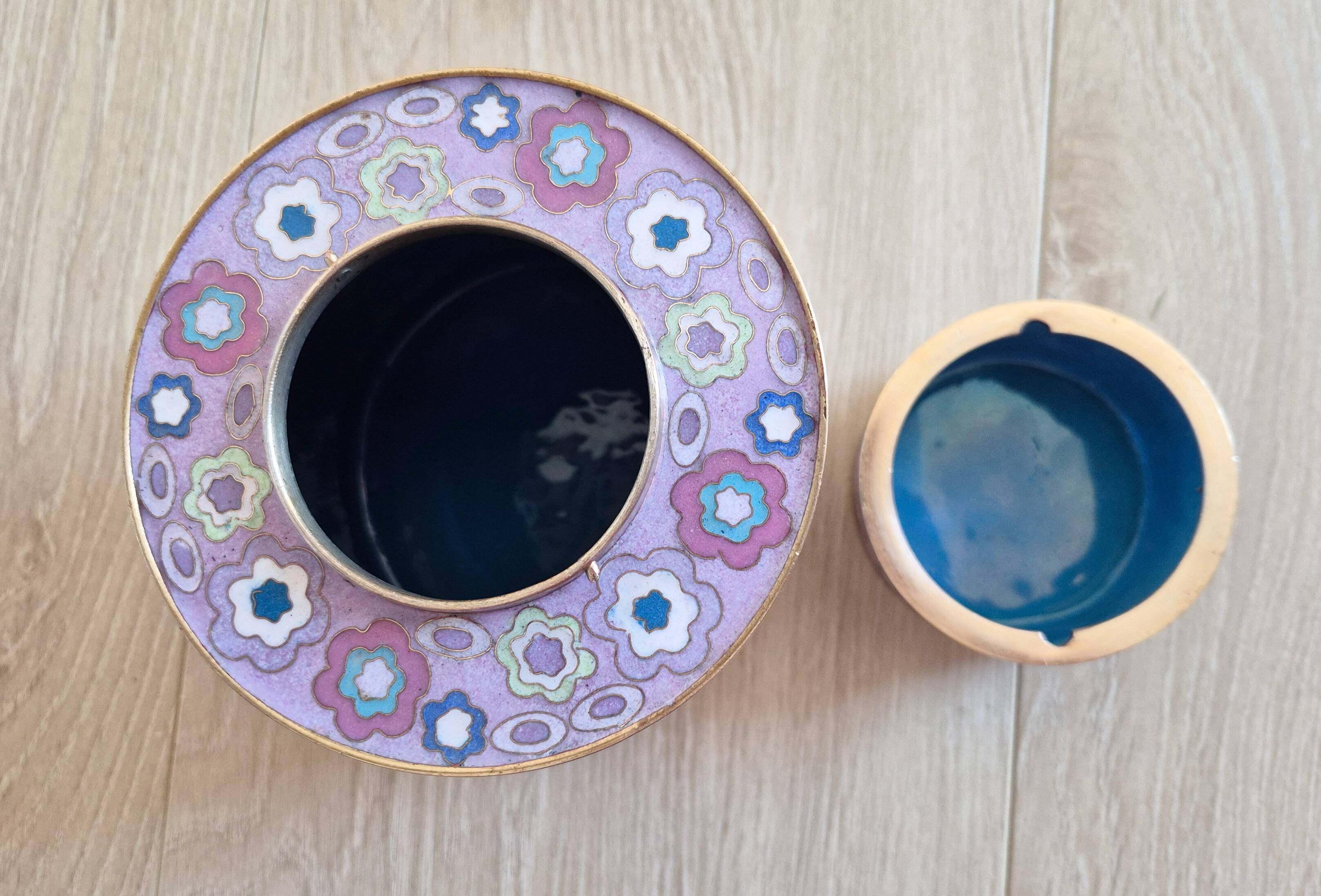 Tea pot Fabienne Jouvin, in cloisonné enamels and brass.