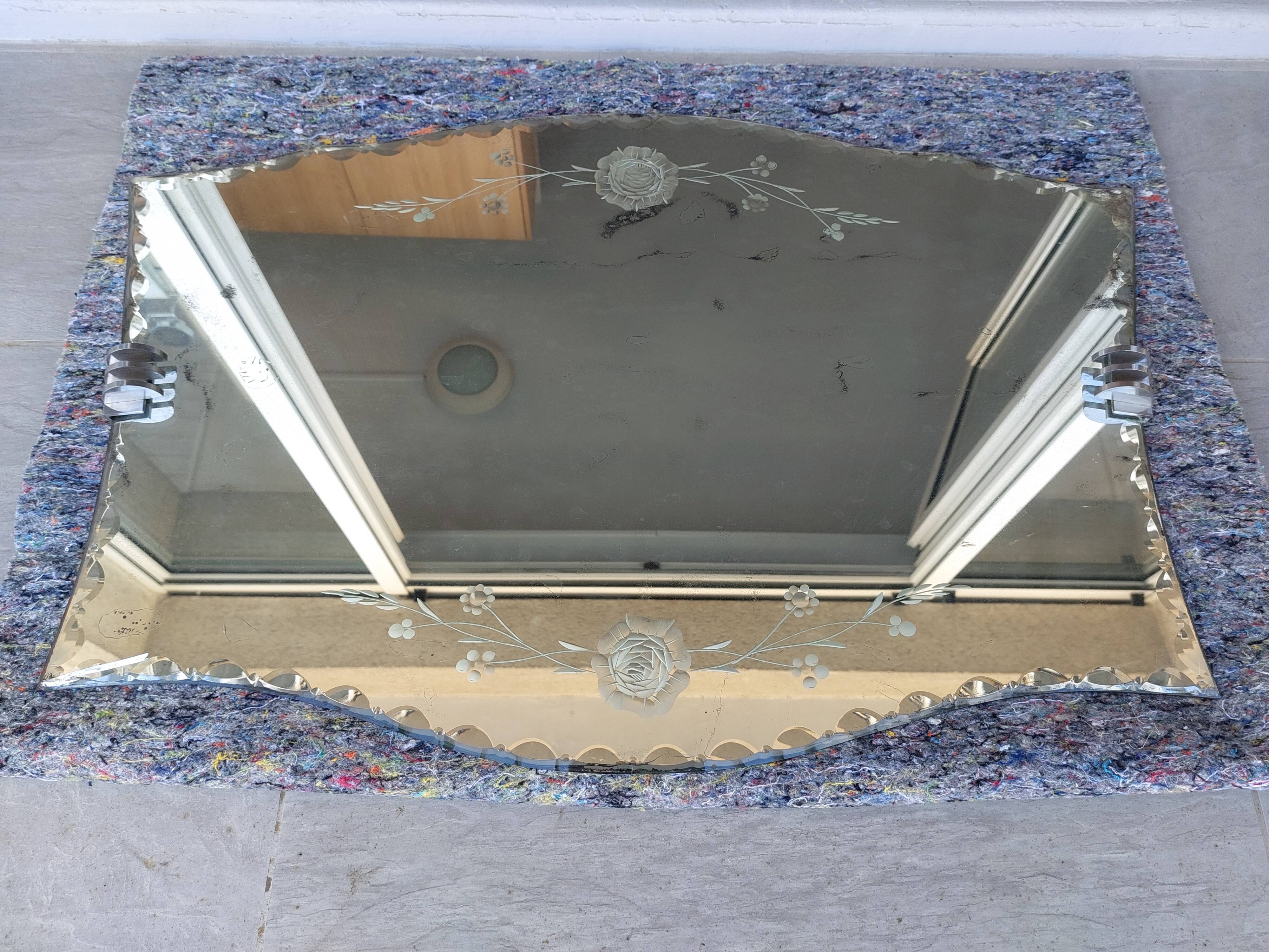 Antique engraved bevelled mirror - Art Deco