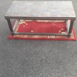 Table basse plateau carreau pierre nature pieds acier art deco