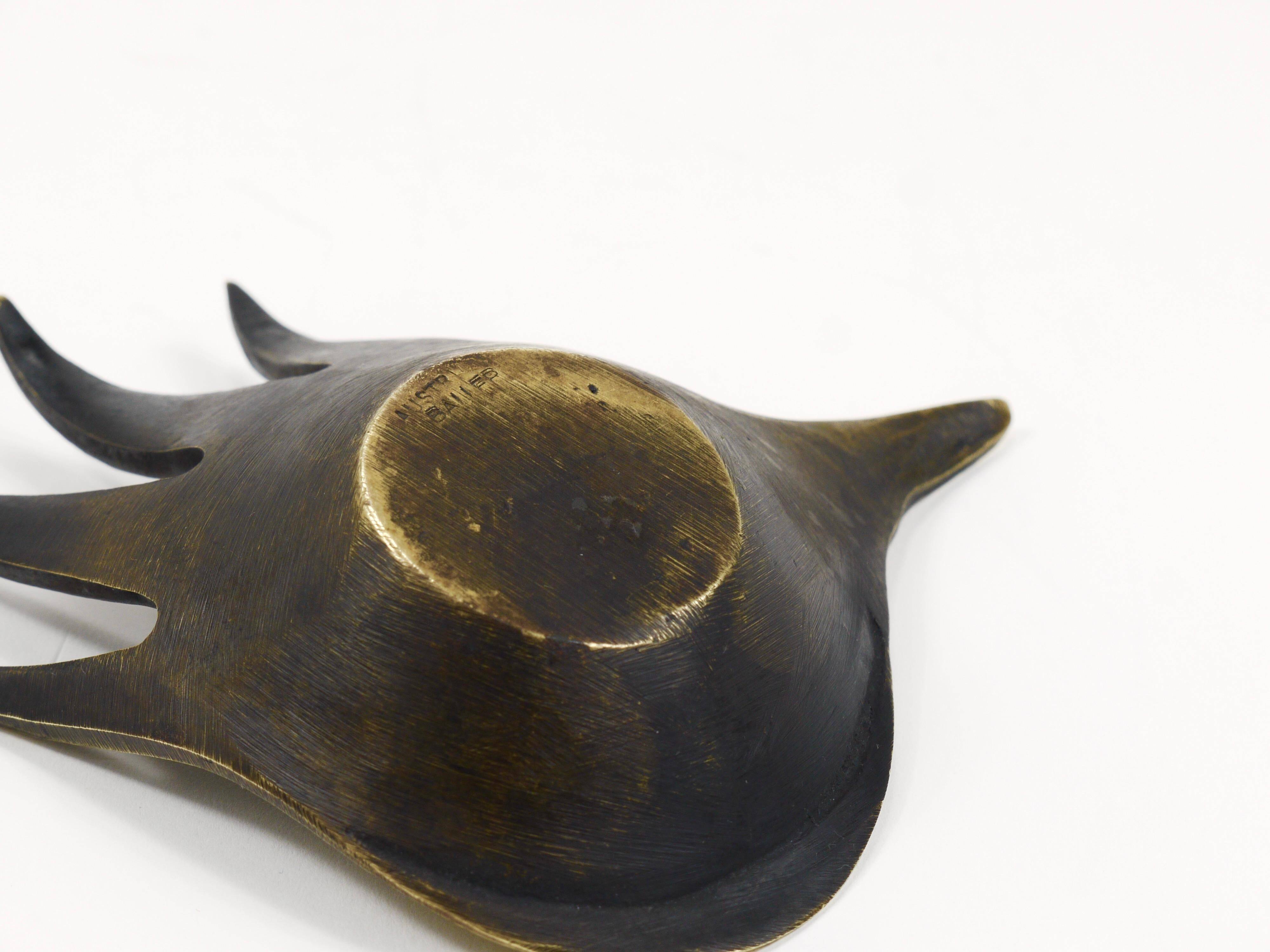 Bowl or sculptural ashtray in brass by Walter Bosse, Herta Baller, Austria, 1950s.