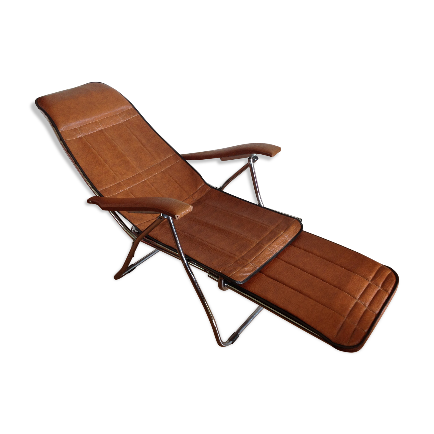 Vintage leather lounge chair