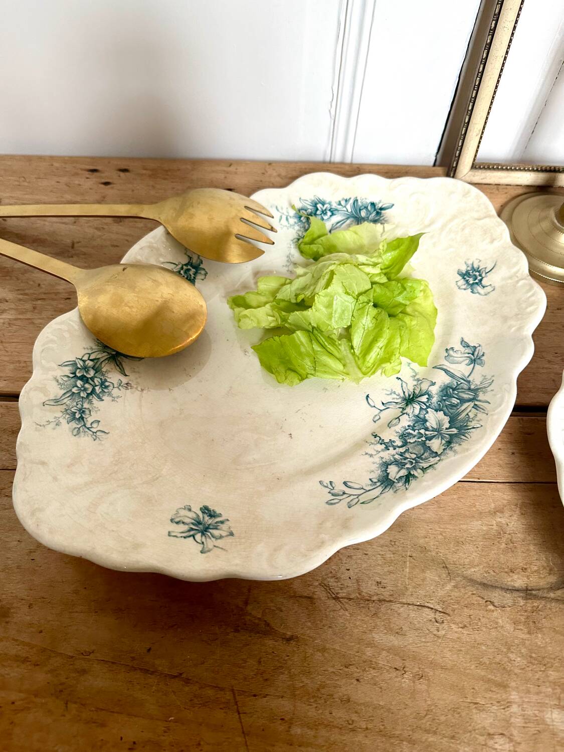 Petrus regout oval dish orchid model large