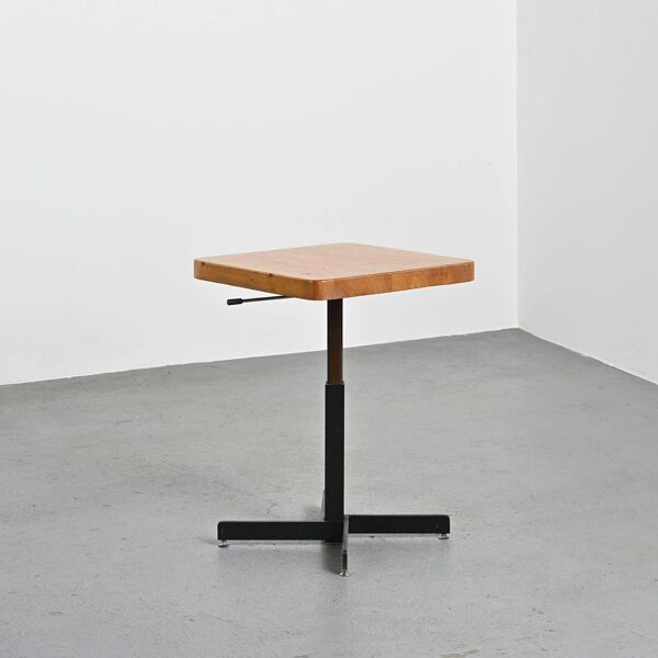 Table monte et baisse, Charlotte Perriand, Les Arcs, circa 1973