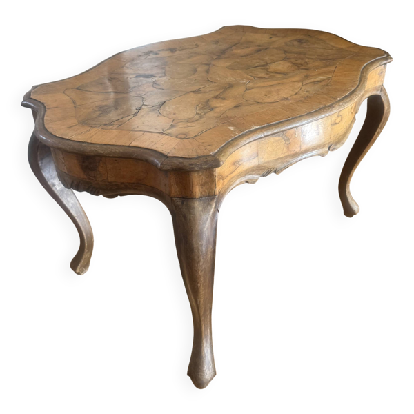 Table basse Louis XV en ronce de noyer