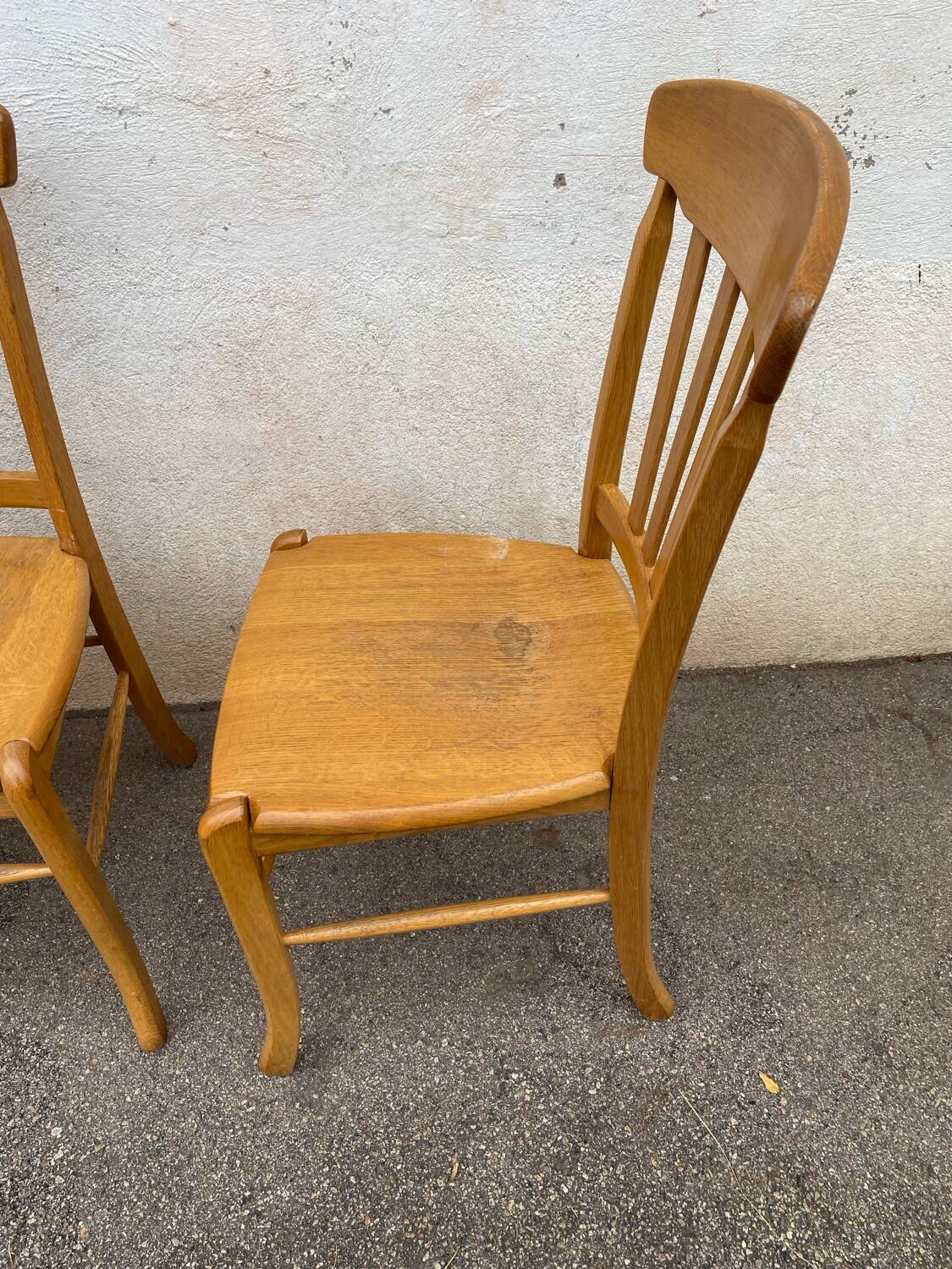 Set of 4 contemporary bistro style chairs