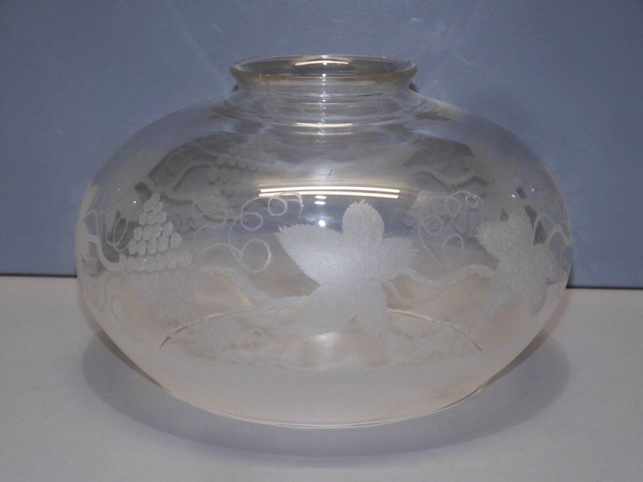Suspension TULIPE of LAMP XIXth CRYSTAL Blown decorated with engraved vine leaves and grapes