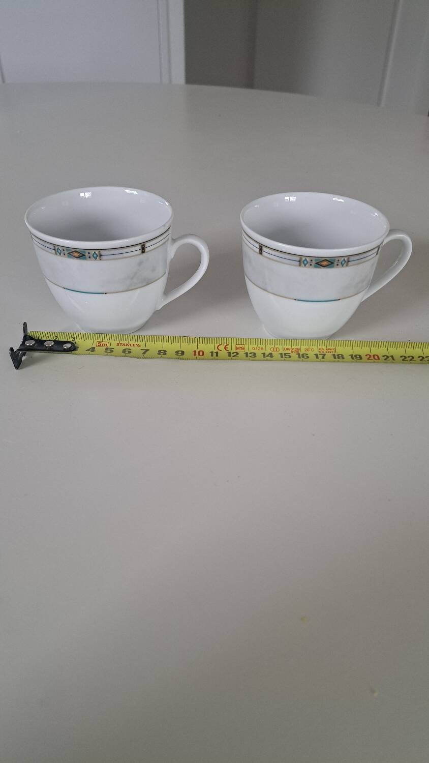 Set of 2 Winterling mugs