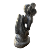 Sculpture contemporaine figurant une femme