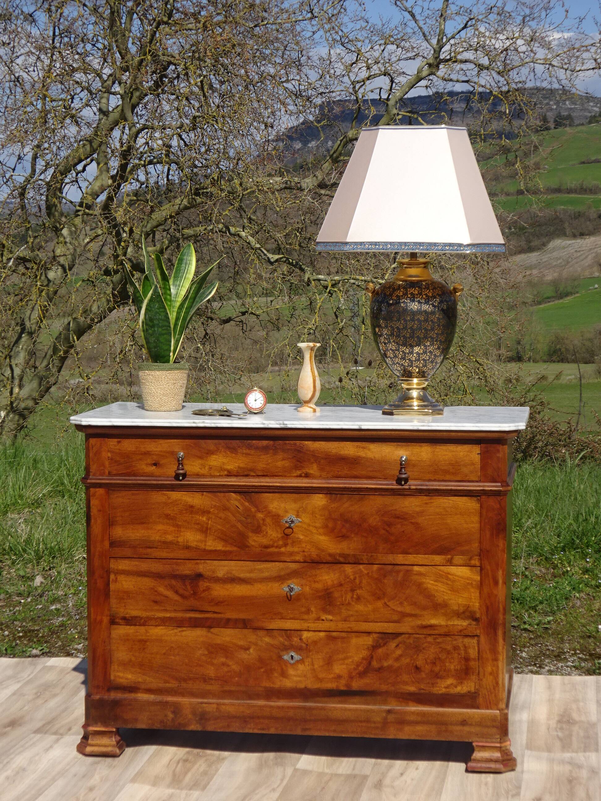 Ancienne commode Louis Philippe en noyer marbre blanc