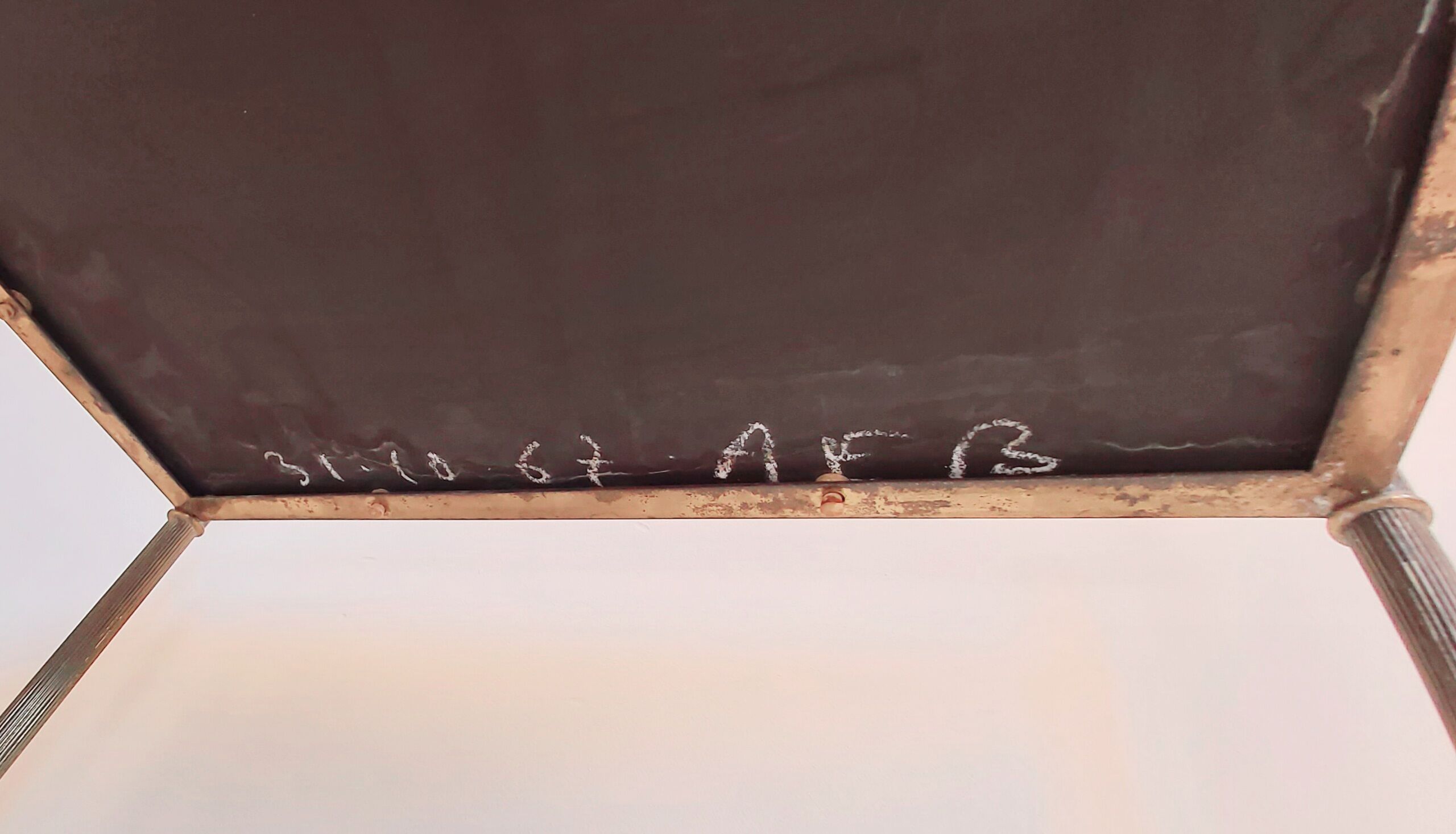 Table basse néoclassique 1960 laiton doré