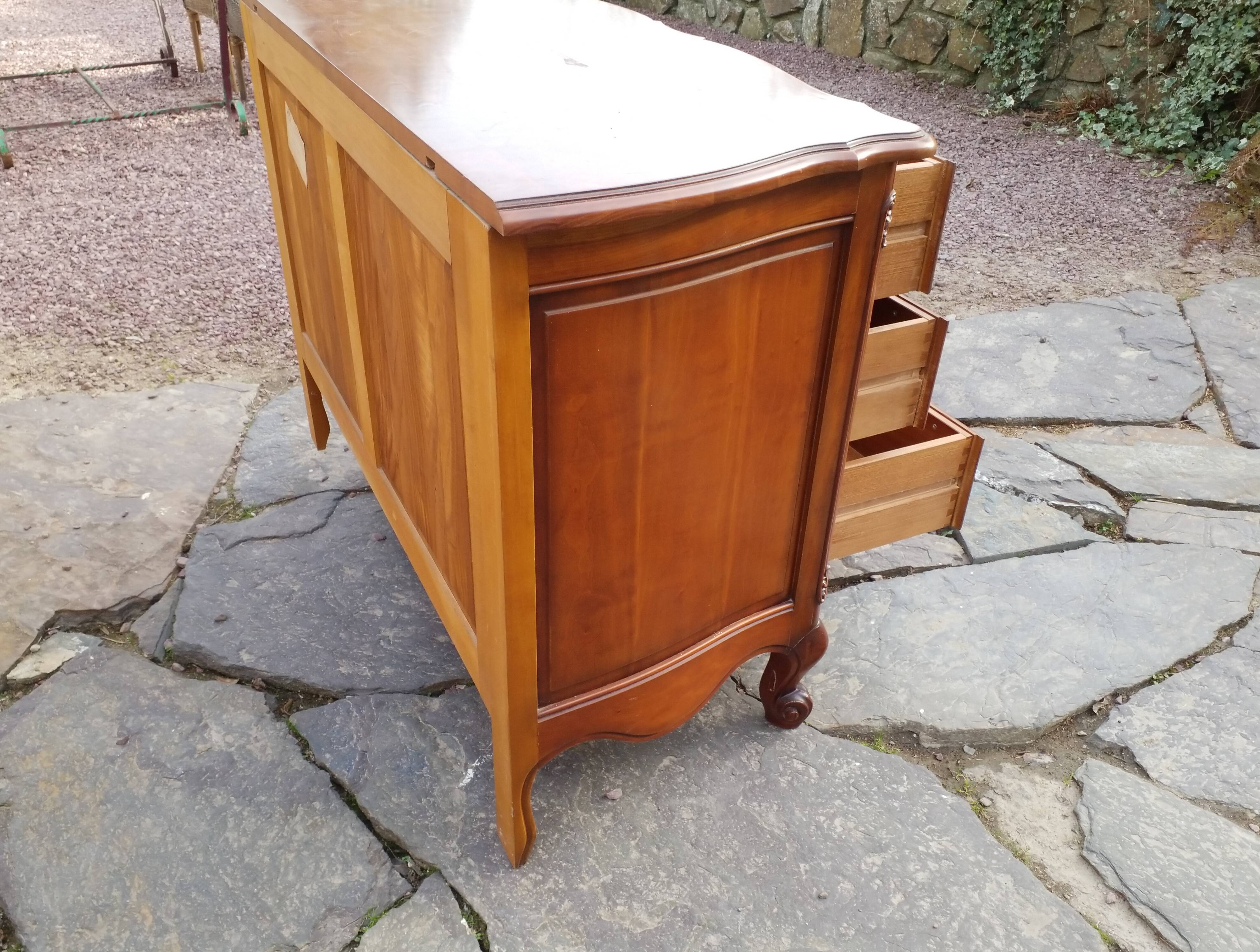 Cherry chest of drawers