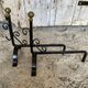 Paire de Chenets Cheminée Fer Forgé Volutes + Têtes Boule Laiton Vinta