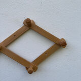 Vintage zigzag extendable coat rack in pine wood 80