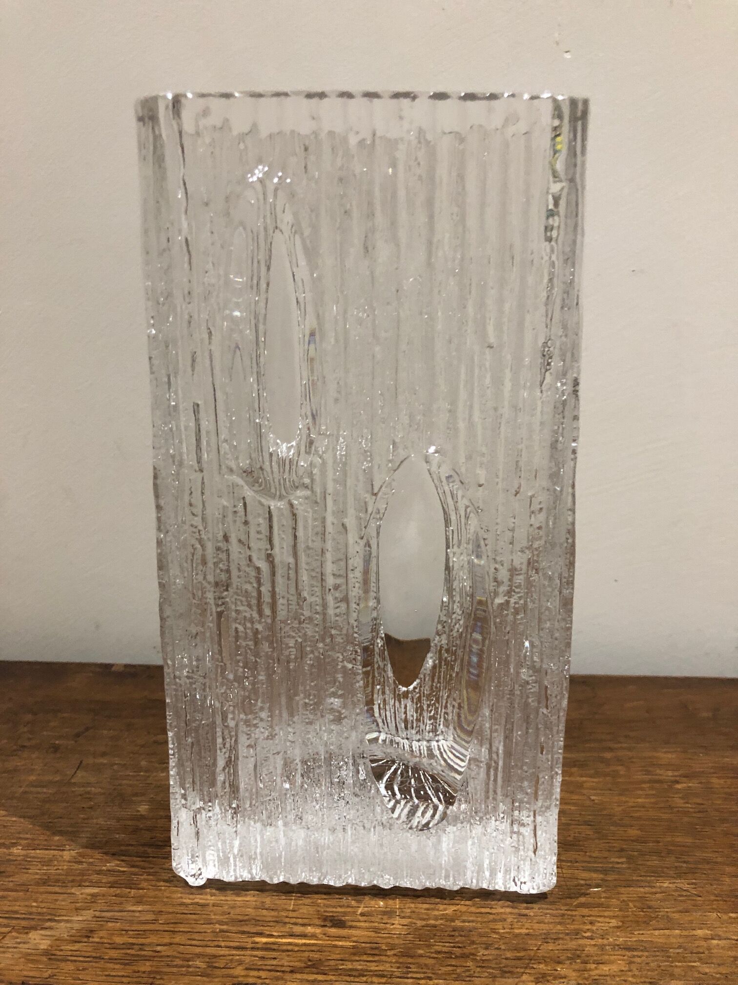 Vase Daum model crater