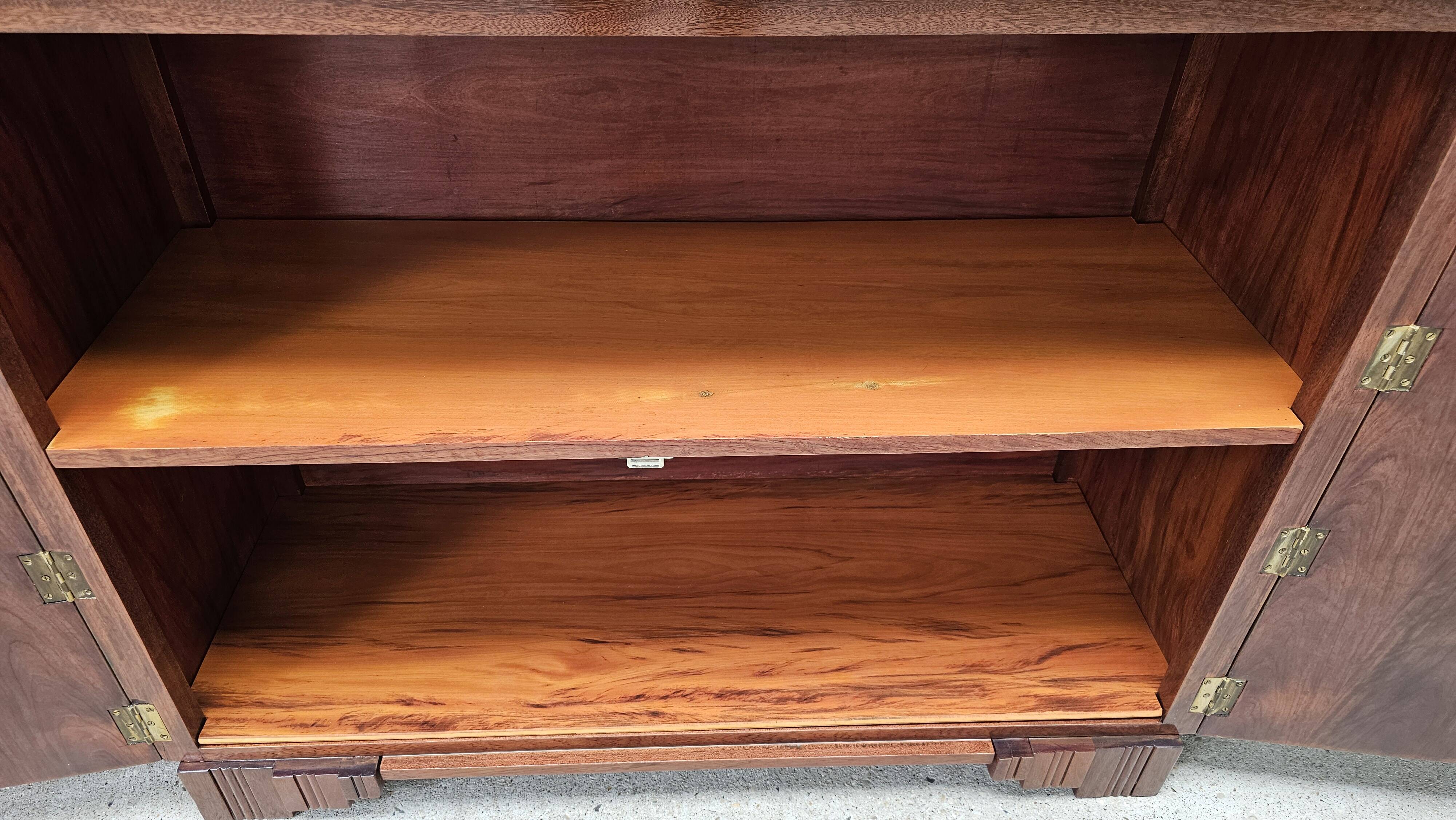 Art Deco buffet by Saddier & Fils in solid rosewood and veneer.