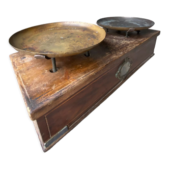 Old French scale Maison Bérangère carried 25kg