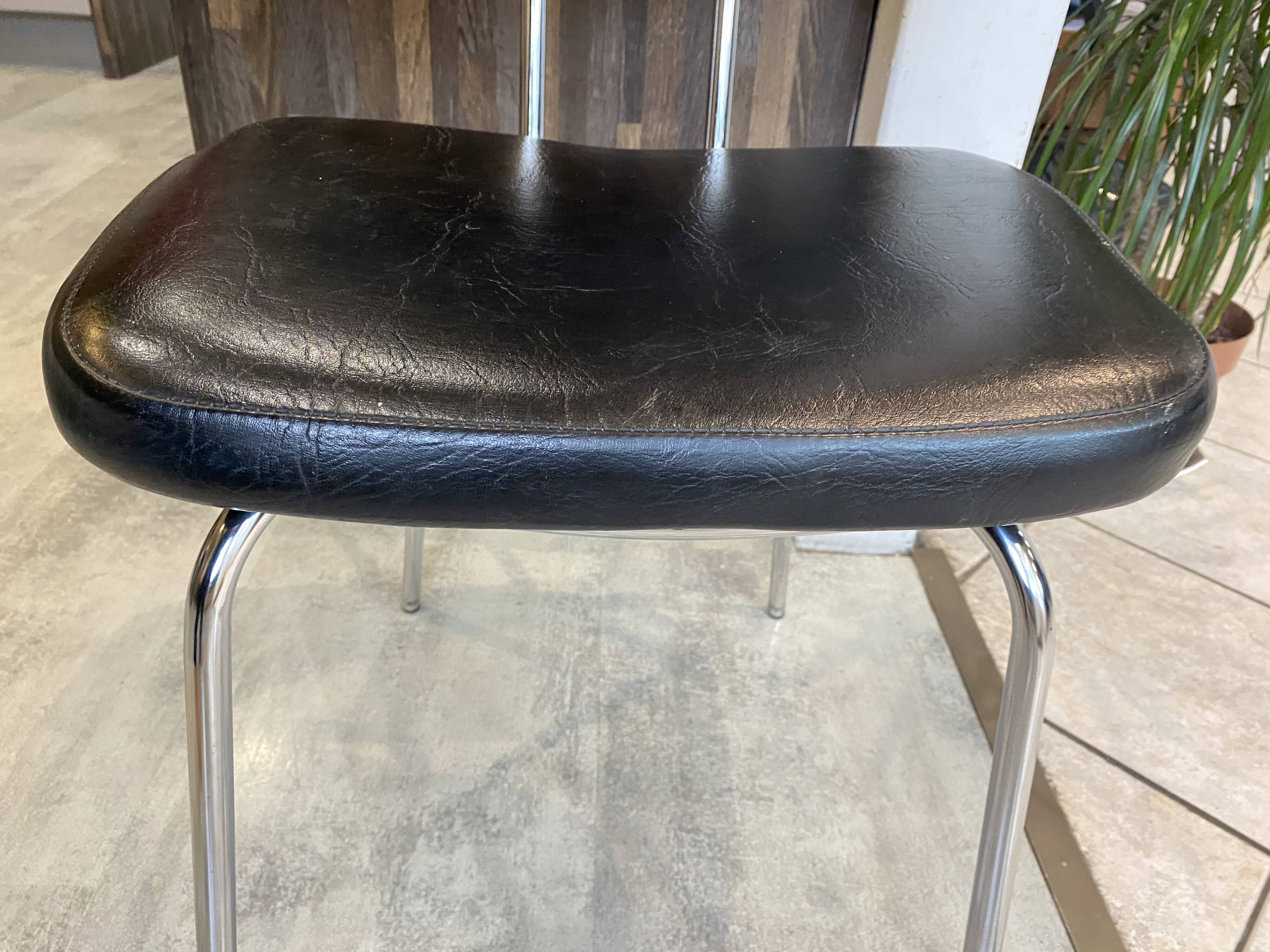 Chair N2 black vintage skai leather 1970