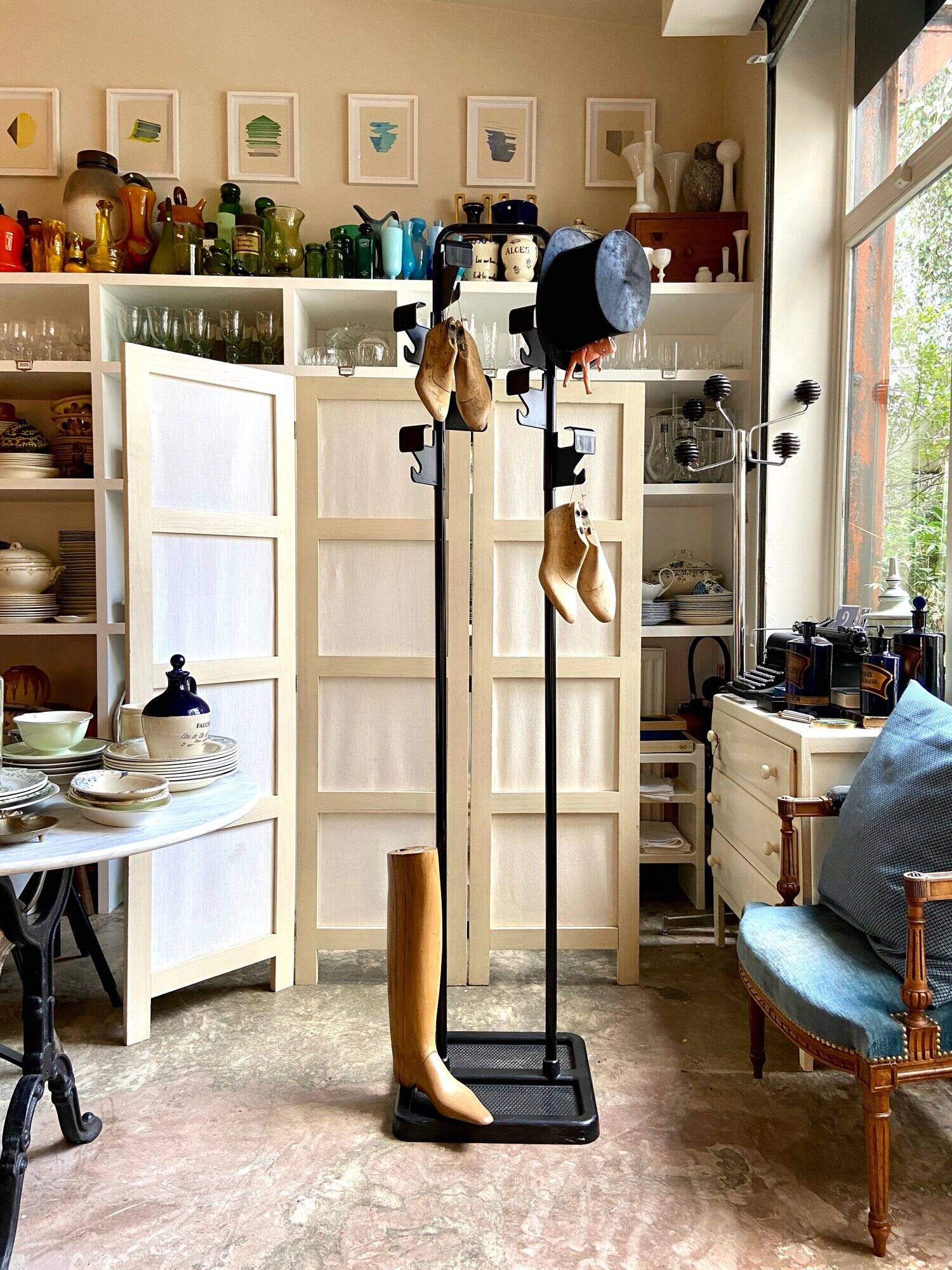 Porte-manteaux 8 patères en métal et plastique noir par Jean-Pierre Vitrac pour Manade, années 1970