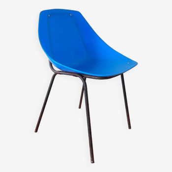 Chaise Coquillage bleue Pierre Guariche pour Meurop