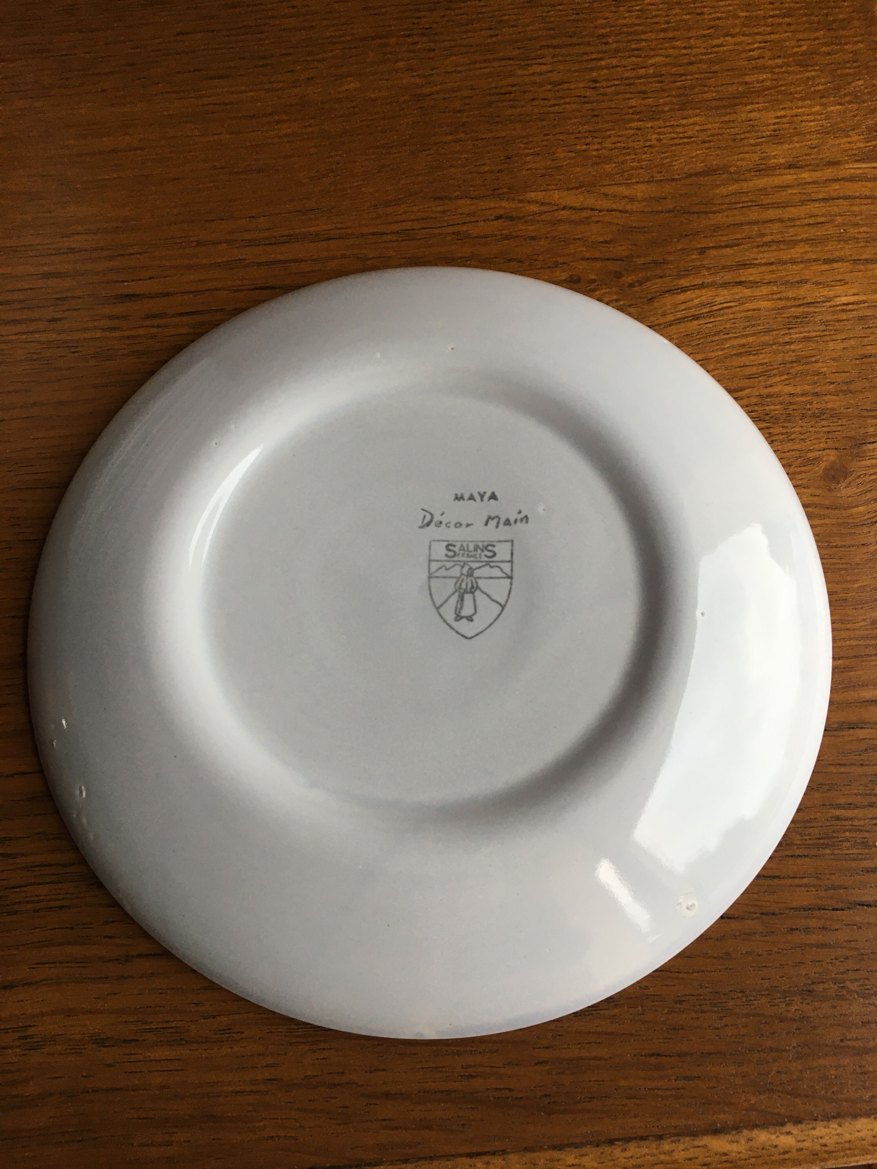 Suite of 9 Salins dessert plates