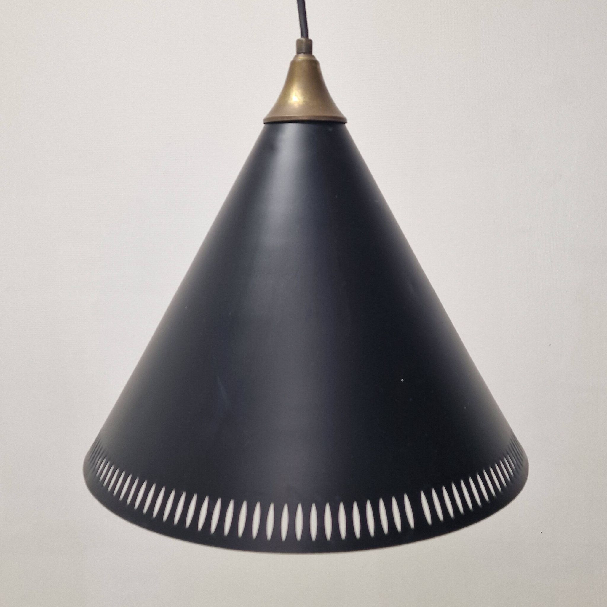 Suspension “Kegle” Bent Karlby pour Lyfa , Danemark, années 1970