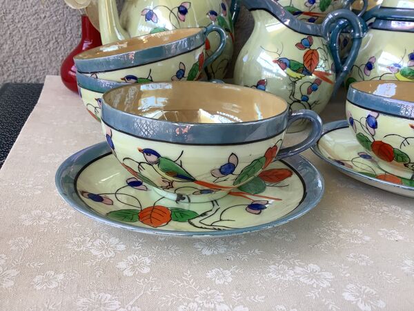 Tasses japonaises en porcelaine coquille d'œuf irisées - Peintes à la mains
