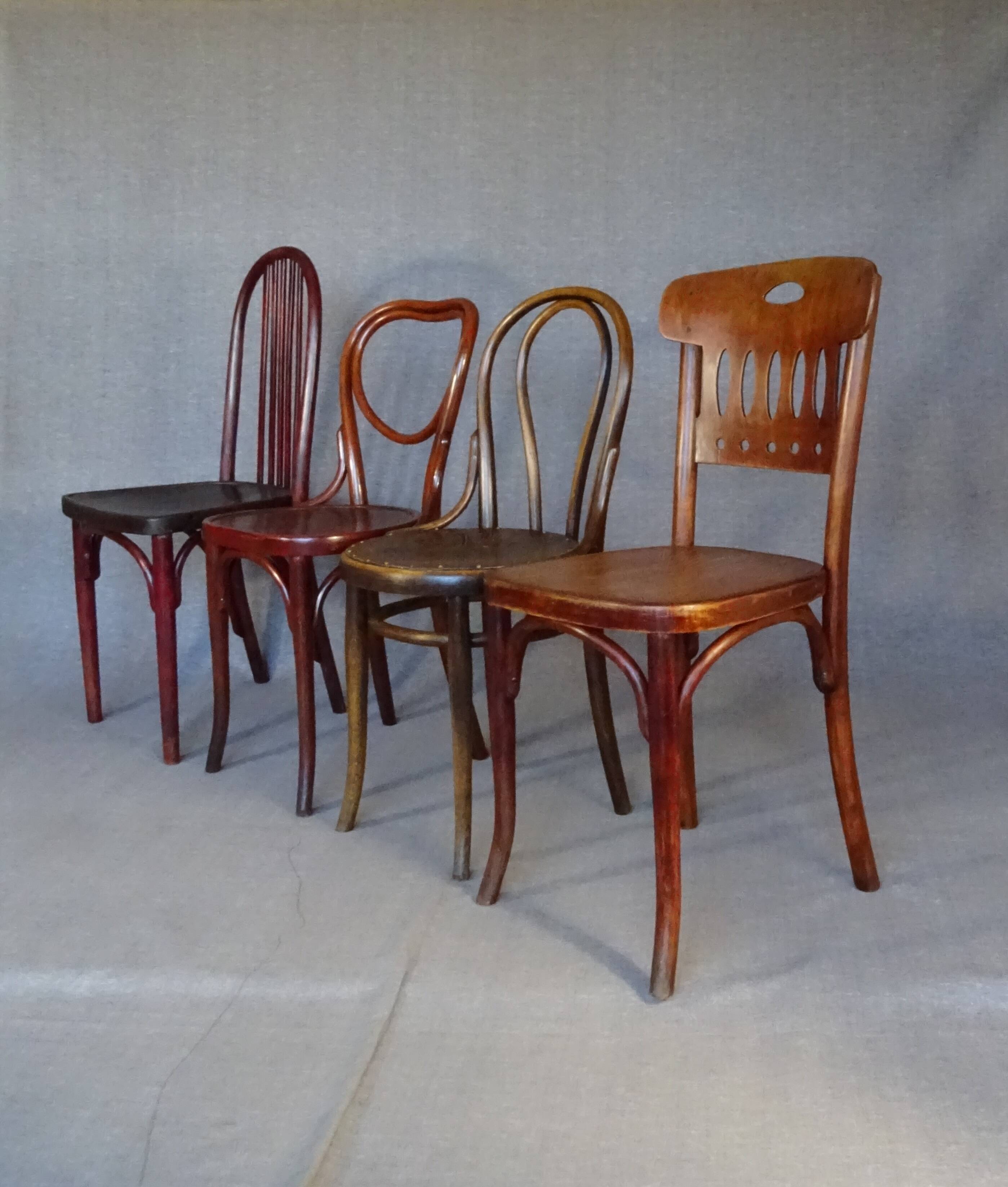 Set of 4 Thonet and Mundus Bistrot chairs 1910 to 1930