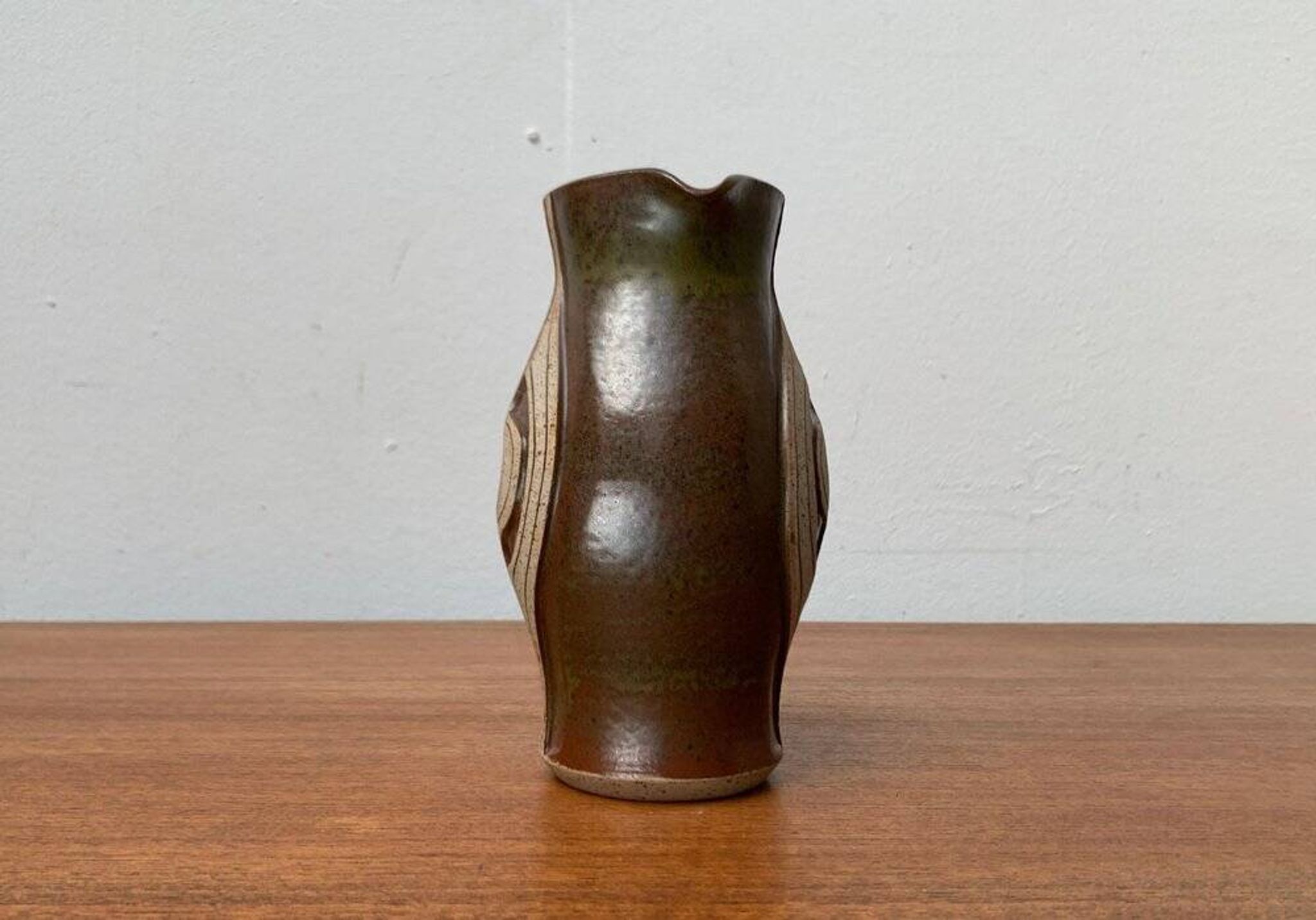 A studio pottery jug from the mid-century by Marianne Stark for Michael Andersen, Bornholm, 1960s.