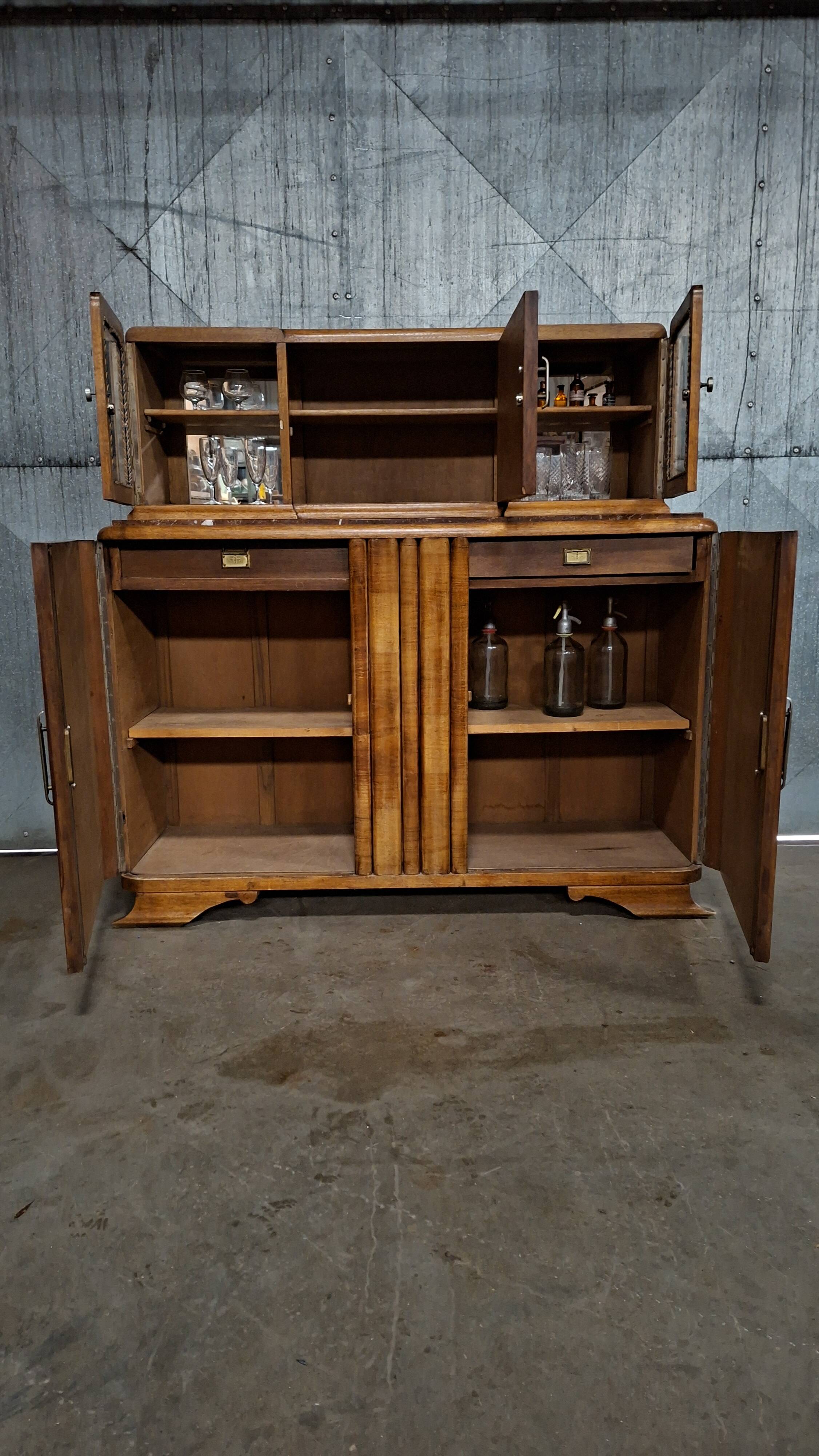 Art Deco bar cabinet / cocktail cabinet / vintage sideboard