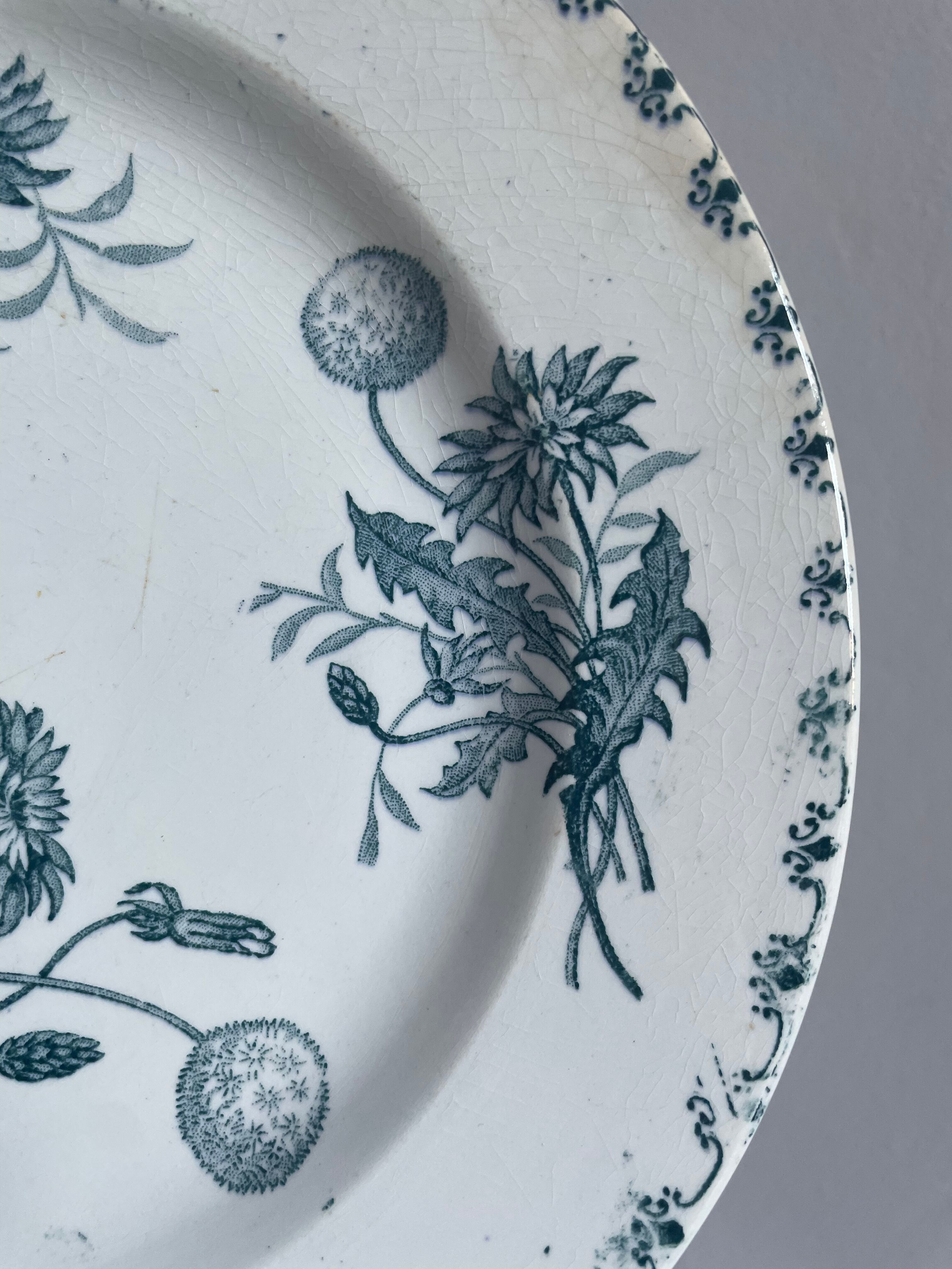 Set of 10 flat plates Terre de Fer XIXth, "Madrid"