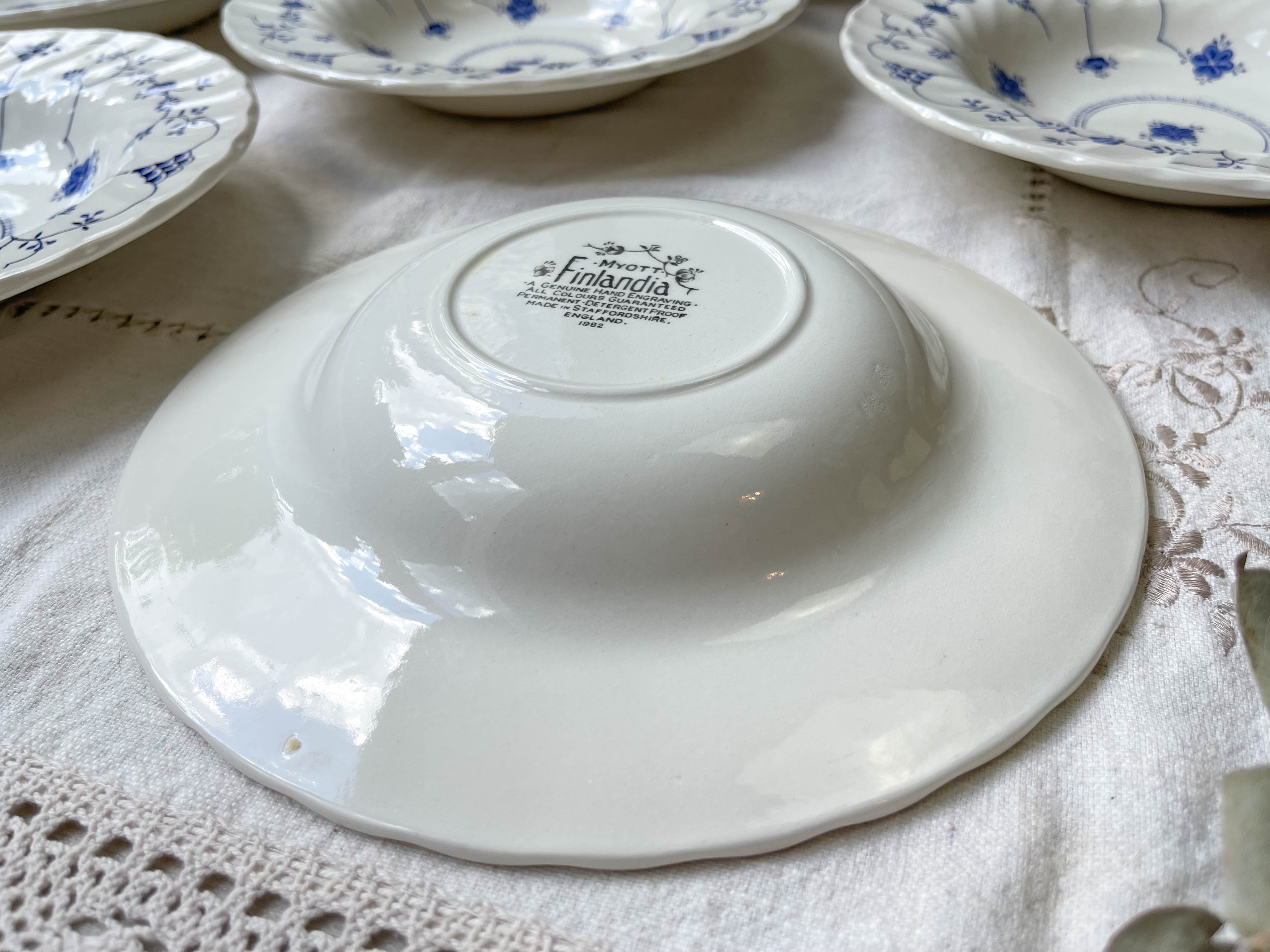 6 hollow plates myott staffordshire finlandia