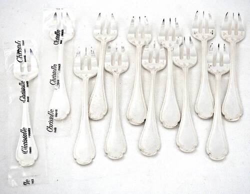 Christofle Pompadour, 12 oyster forks, silver-plated, perfect condition.