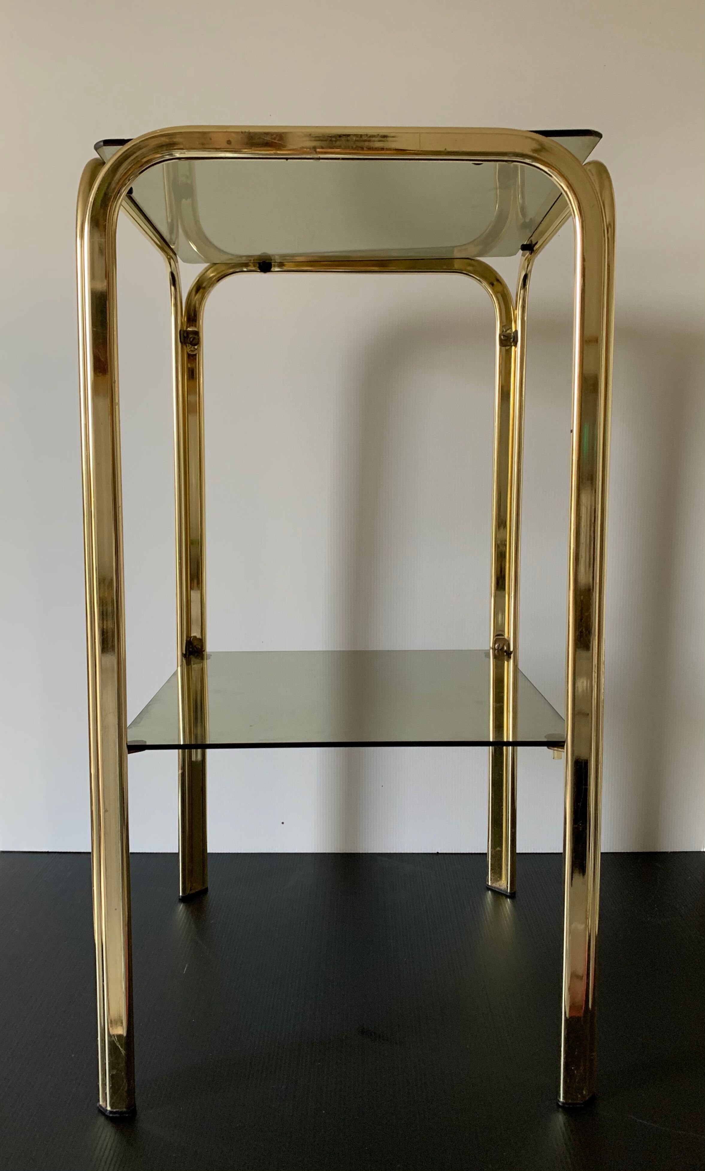 Sellette sofa tip smokes glass and gold metal