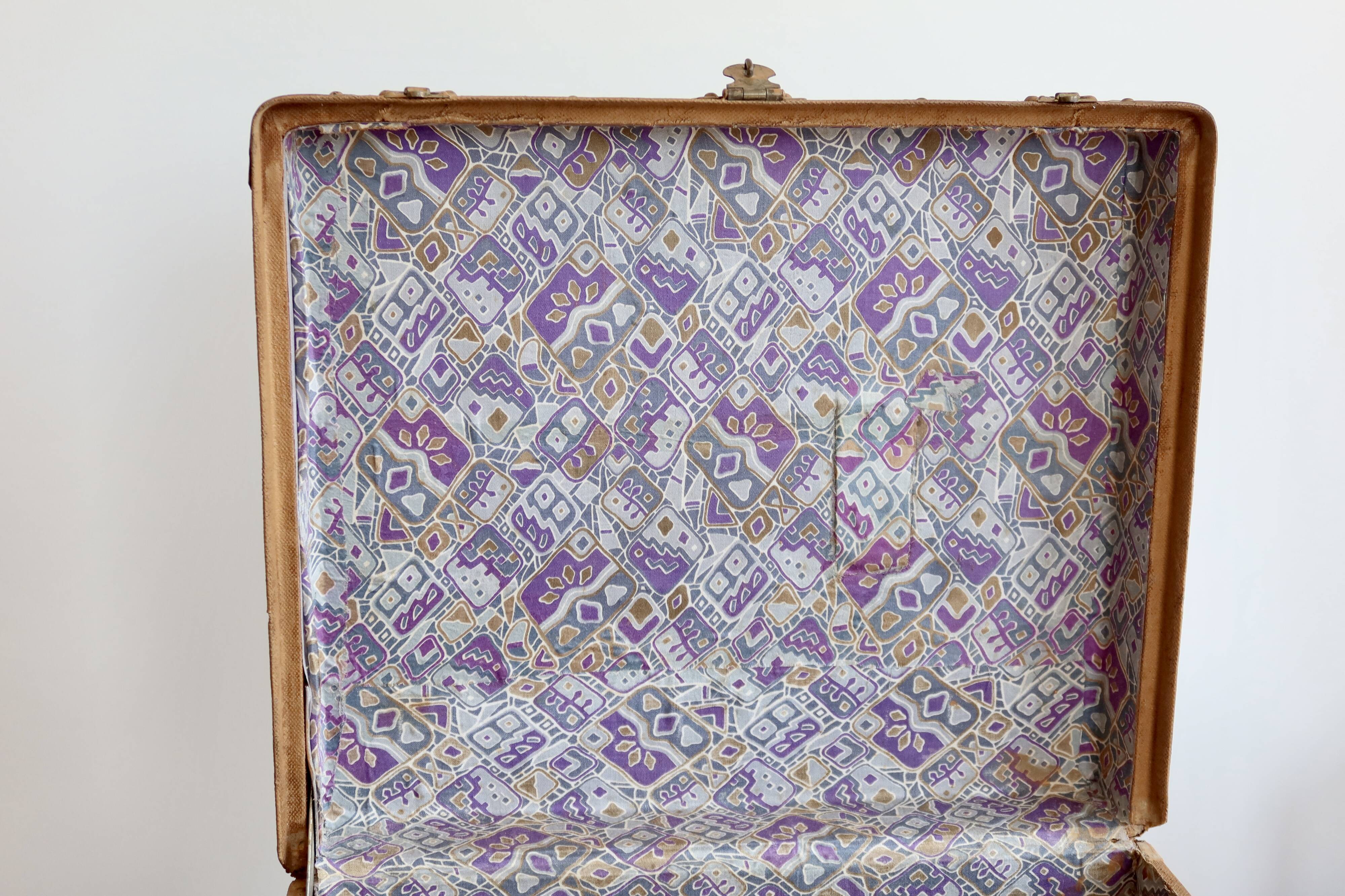 Vintage ochre trunk – Storage chest