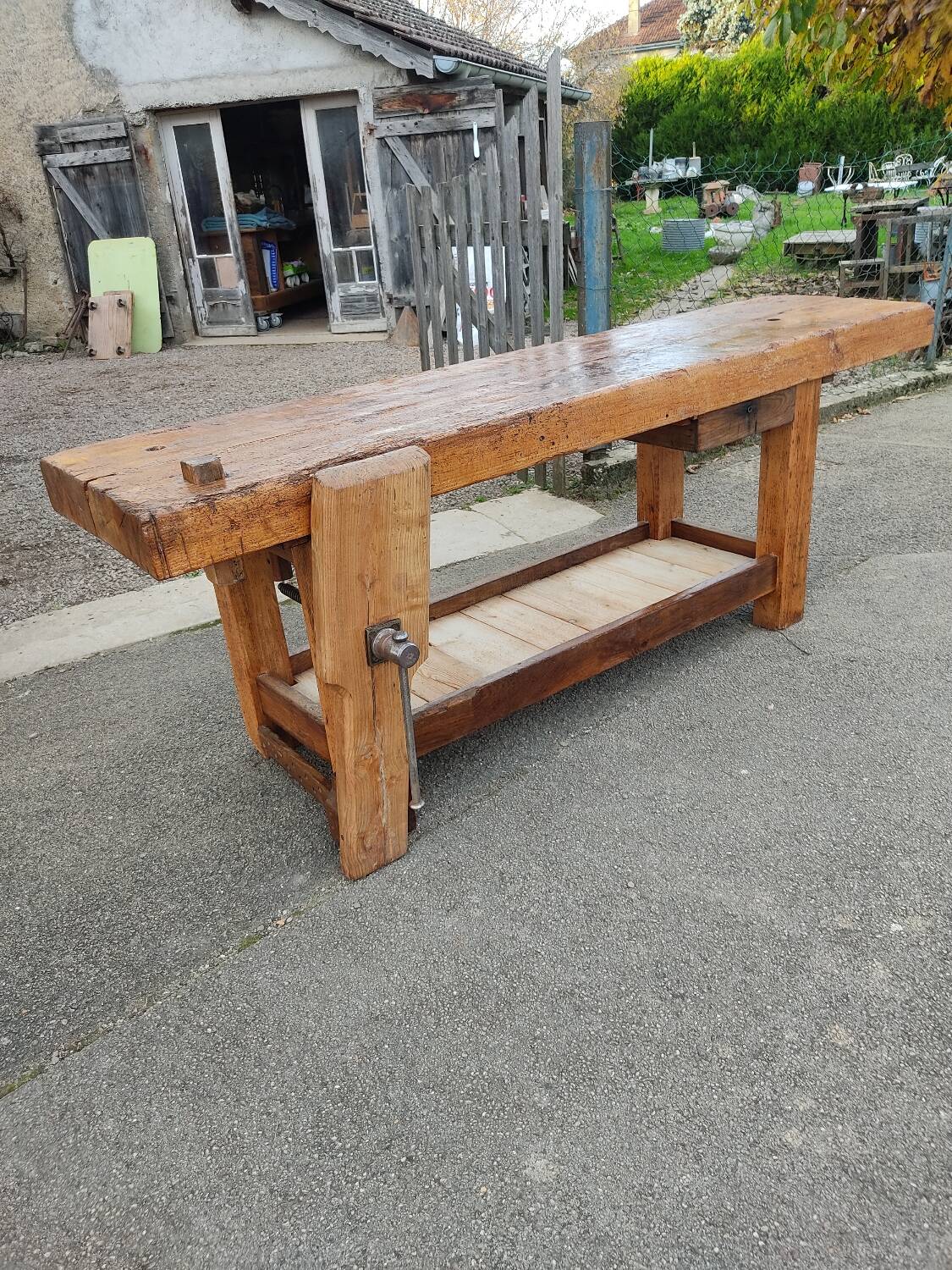 Carpenter's workbench