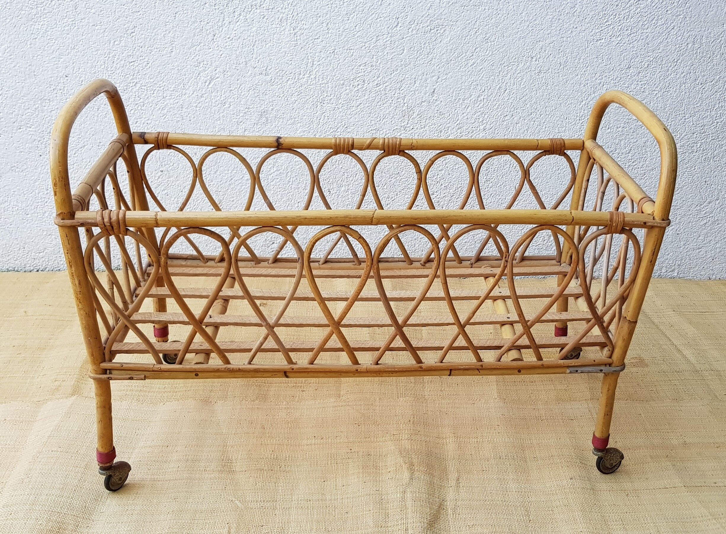 Rattan beds. No jealousy