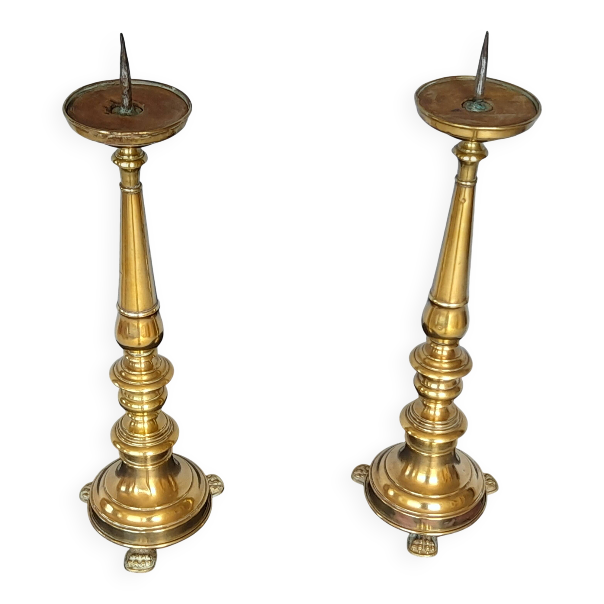 pair of candlesticks (candle holder)