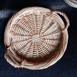 2 small wicker baskets/trays