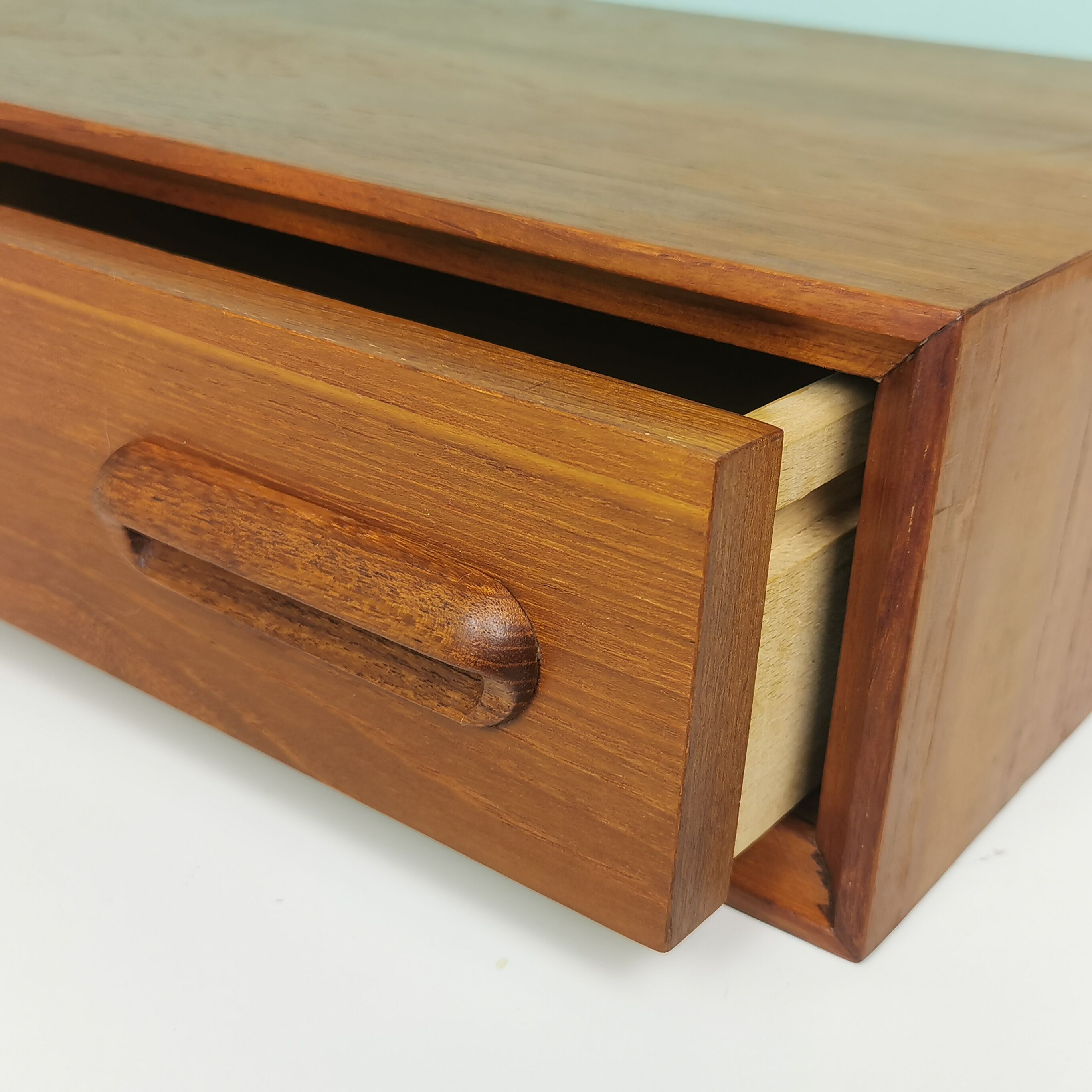 Chevets suspendus scandinaves