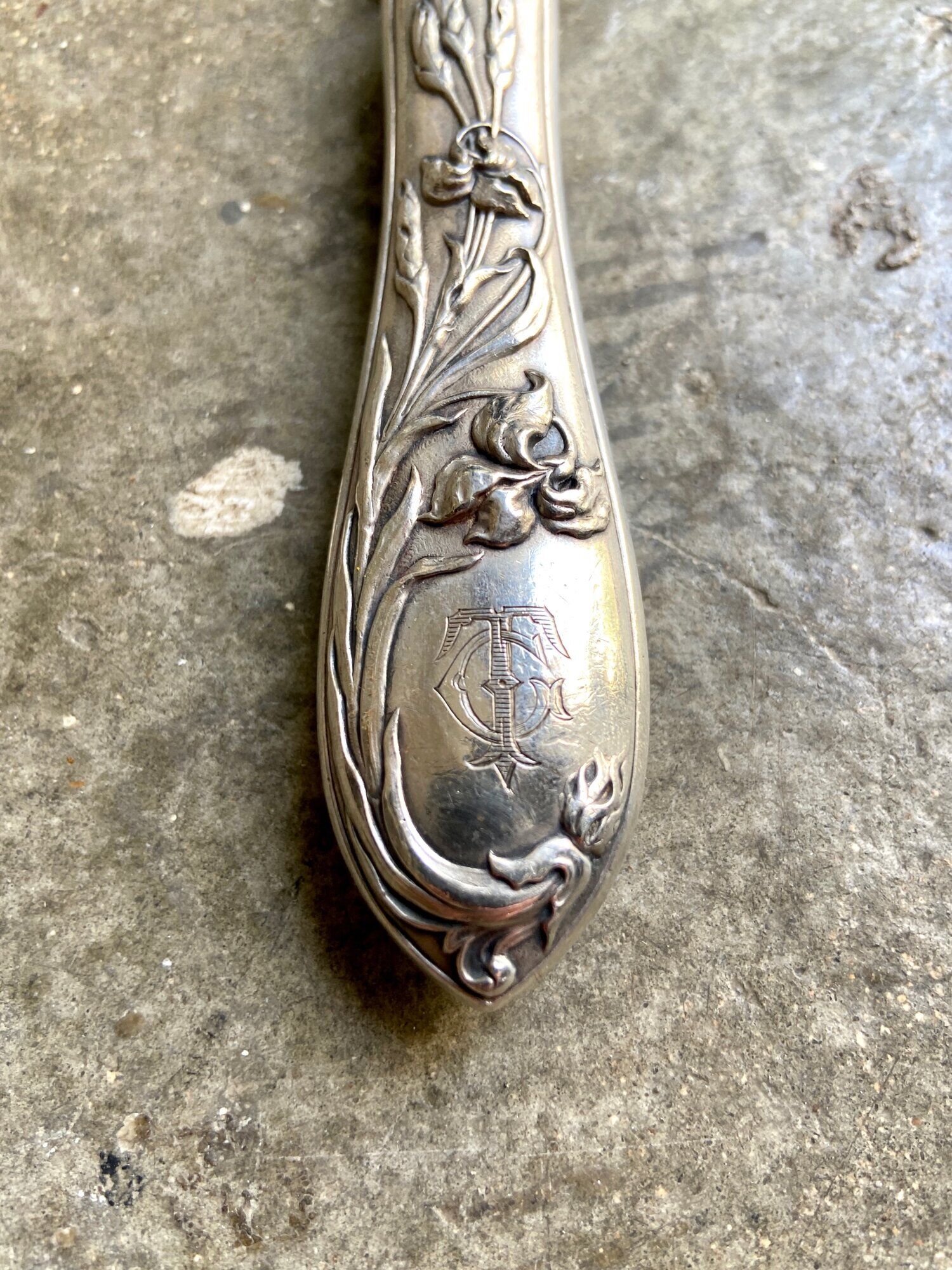 Silver TG monogrammed asparagus shovel by Félix Malique, late nineteenth century