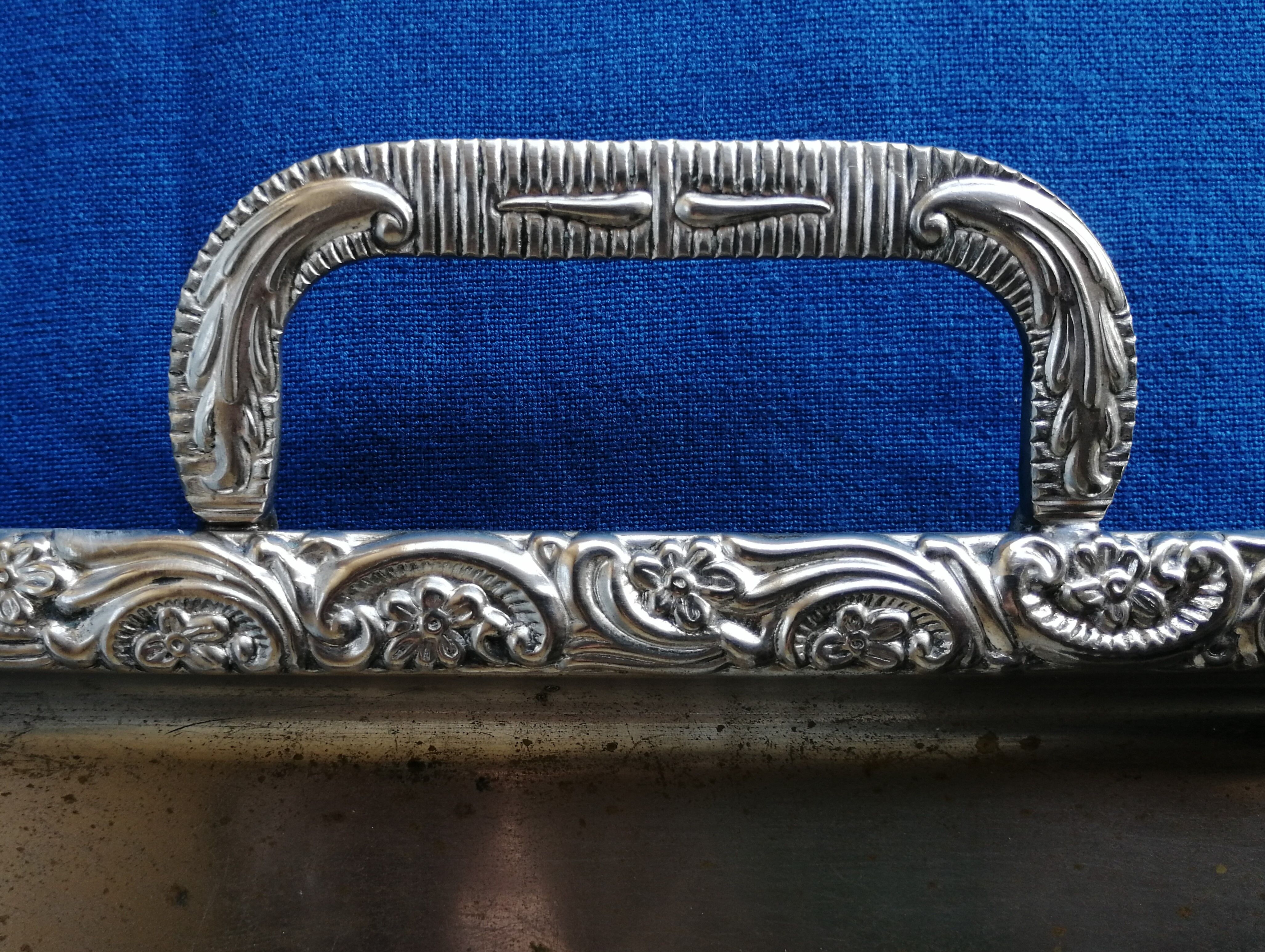Large silver metal top