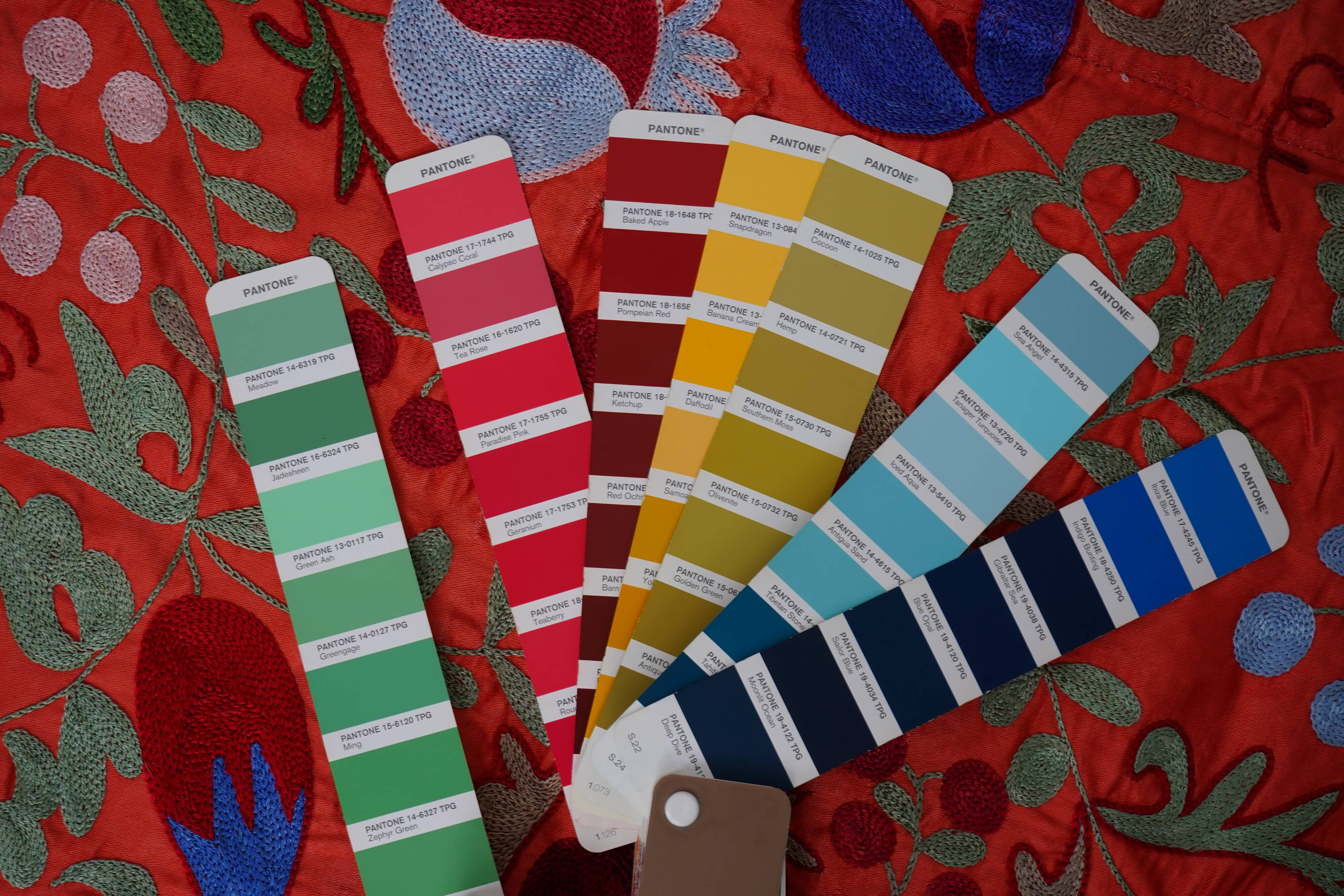 Hand-knotted rug, vintage Turkish rug 105x184 cm