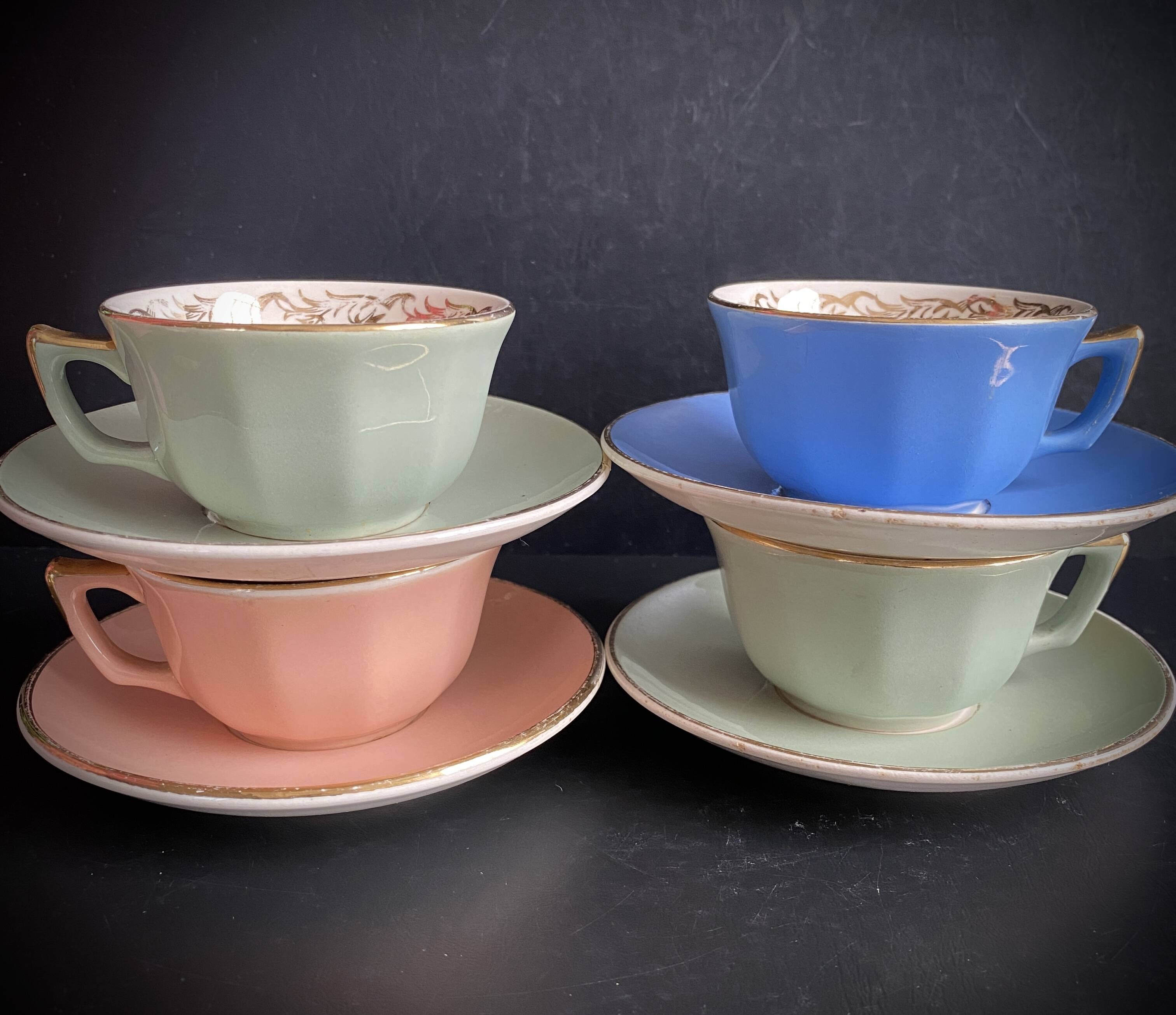 Set of 4 Villeroy & Boch Vintage 50s Cups and Saucers - Pastel & Gold
