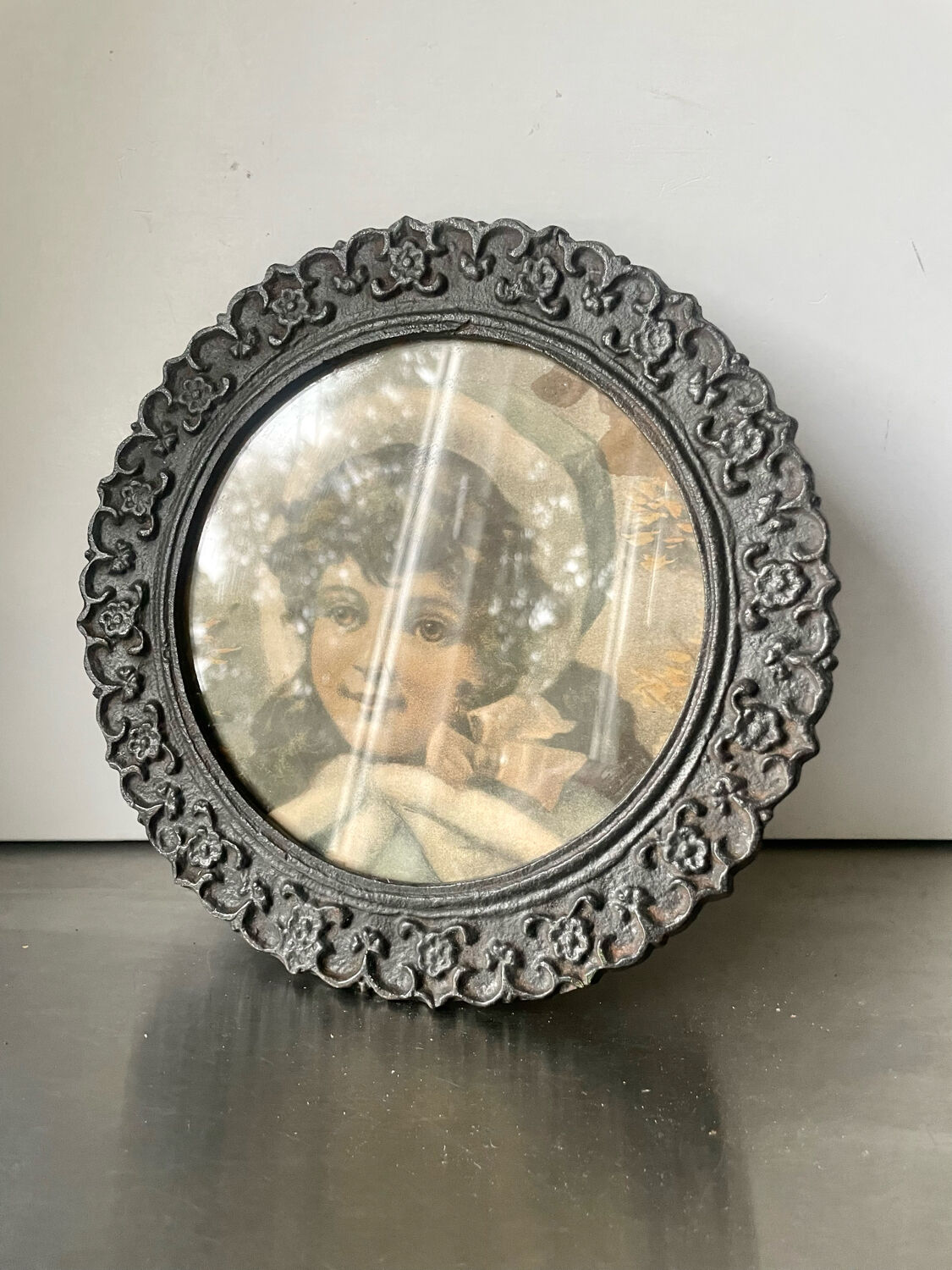 Metal cast iron picture frame