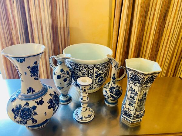 Grand ensemble Delft bleu – Céramiques bleu et blanc décoratives, cach