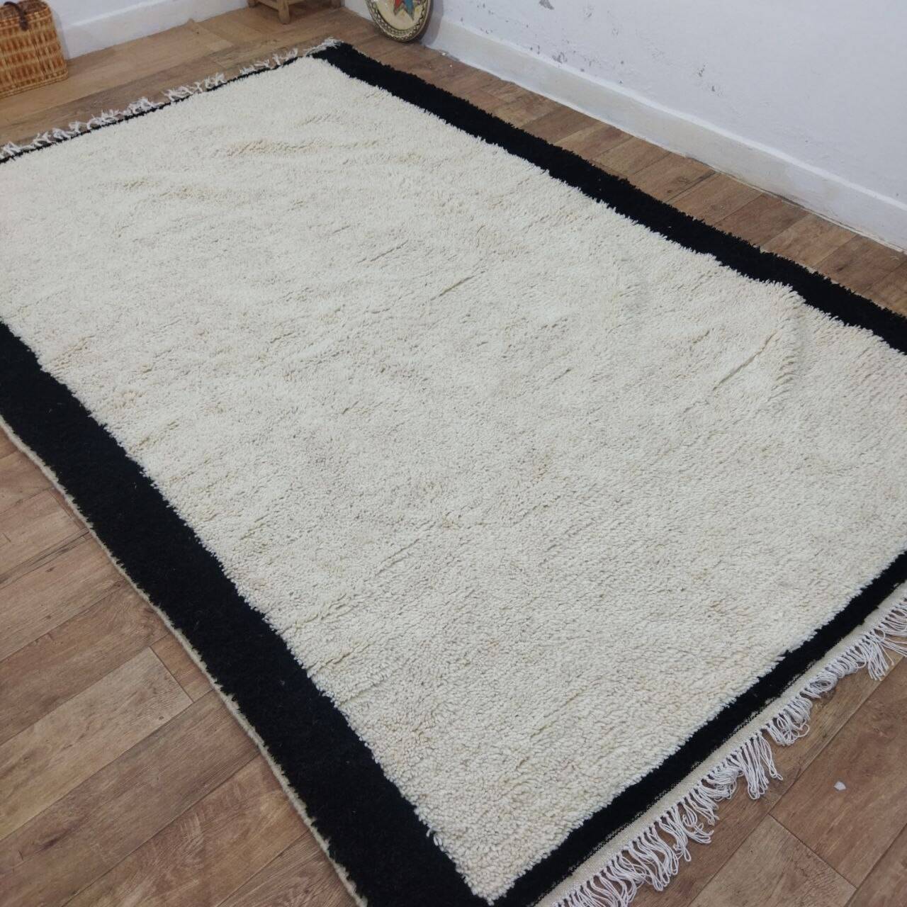 Azilal Vintage Rug 300x200 cm - Minimalist Design Cream and Black