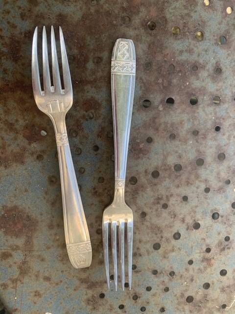 Cutlery set consisting of 49 pieces in silver metal, antique and collector's item