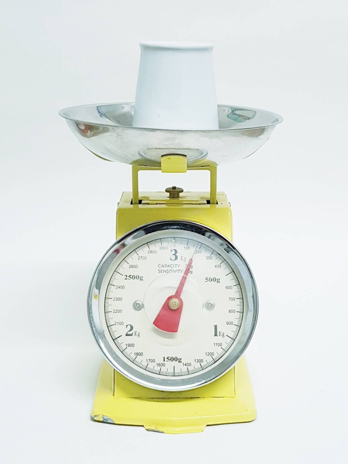 Vintage metal kitchen scale