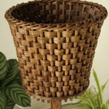 Sole-on-foot door in vintage braided reeded curved wood