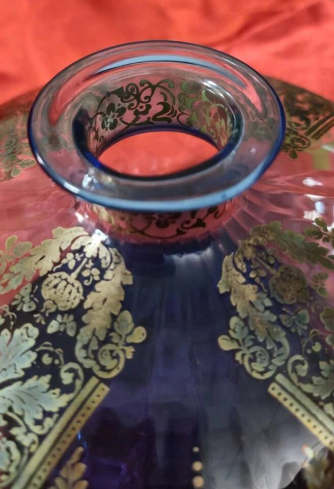 Pot-bellied crystal vase with bronze decorations, Art Nouveau period, circa 1900